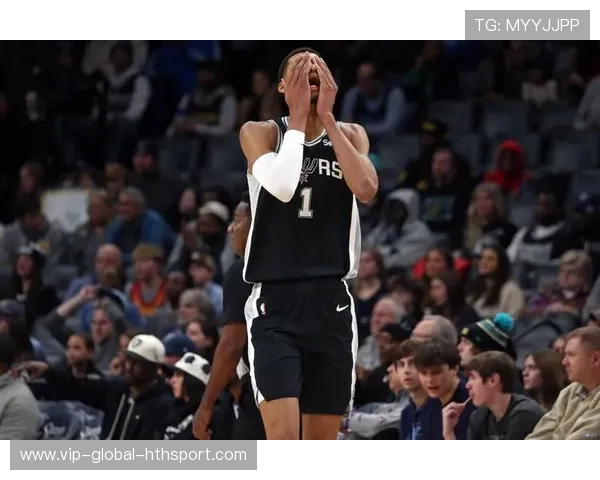 霍恩坎普11分钟戴帽！赫拉克莱斯半场4-1逆转兹沃勒，nba赫恩