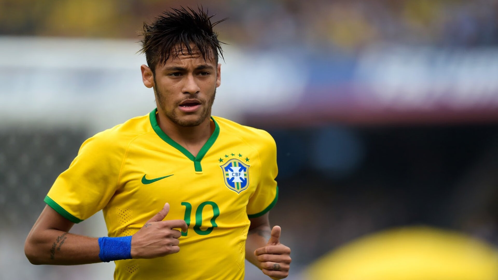 布朗:“我可以没耐克,但不能没话说!”——用语言的力量点亮每一次出场